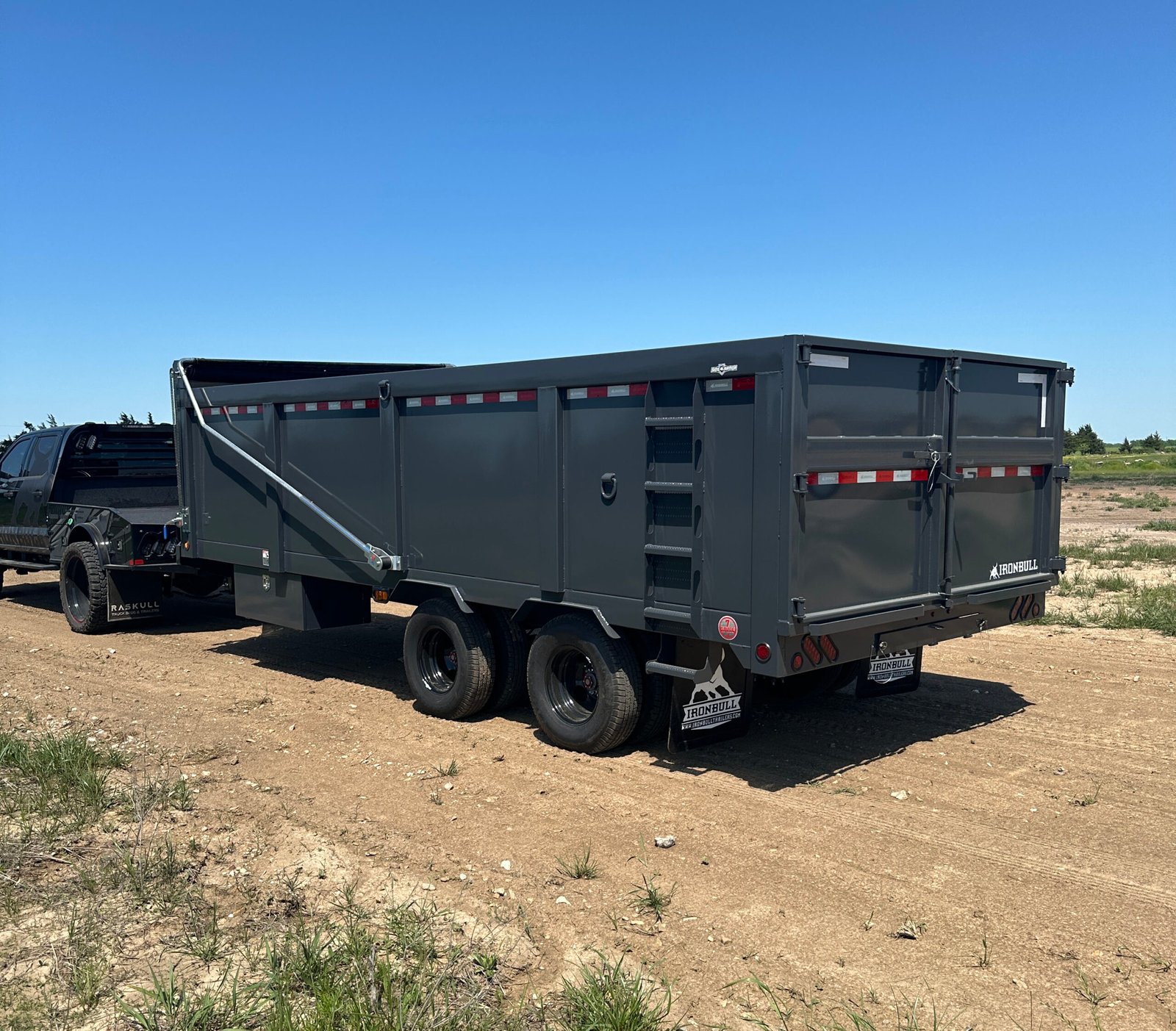 Iron Bull Trailers DMG22 Gooseneck Hurricane Dump Trailer - Image 3
