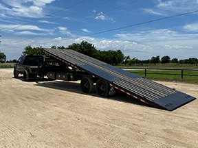 Iron Bull Trailers THG22 10k Gooseneck Tilt - Image 2