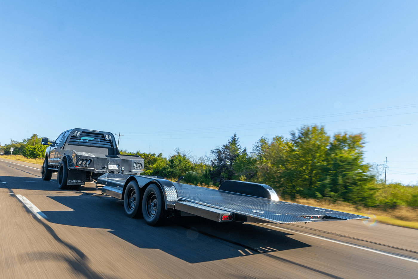 Iron Bull Trailers TRB07 Car hauler Tilt - Image 6